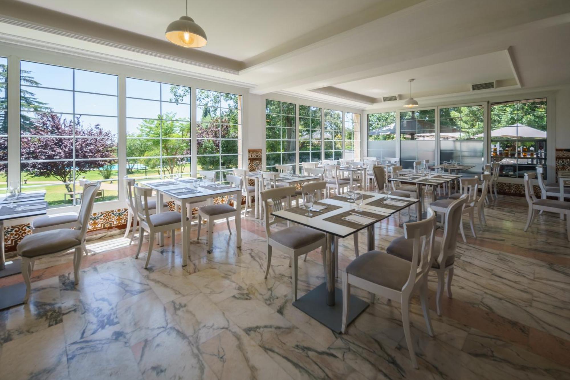 Crisol Jardines De Cordoba Hotell Eksteriør bilde